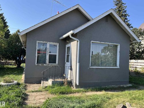 5237 50 Ave, Vegreville, AB, T9C1M8 | Card Image