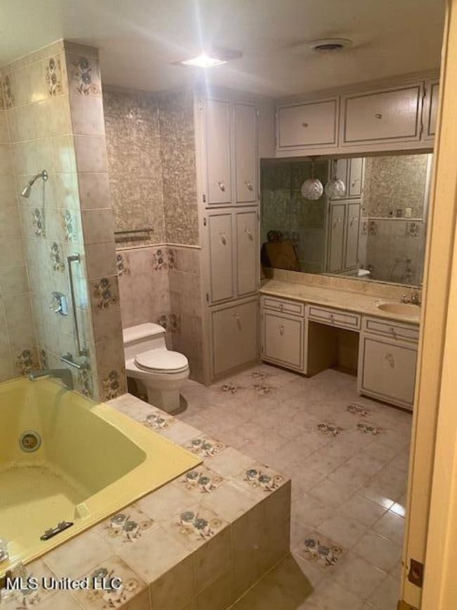 6 Cypress Creek mbath | Image 16