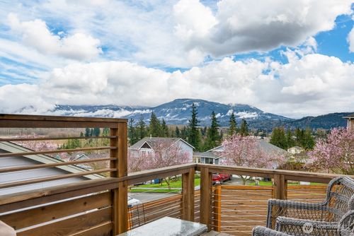 1301 Cascadia Dr, Sedro Woolley, WA, 98284-7447 | Card Image