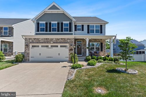 7483 Flag Point Ct, MANASSAS, VA, 20109-5719 | Card Image