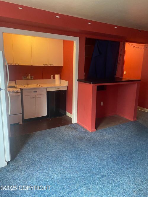 apt-718-320 Bawden St, Ketchikan, AK, 99901-6548 | Card Image