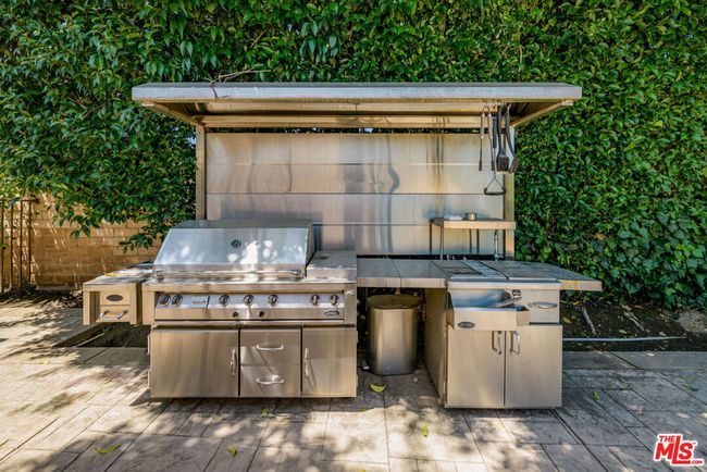 8760 White Oak Ave, House other with 4 bedrooms, 4 bathrooms and 8 parking in Sherwood Forest CA | Image 38