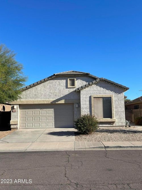 2670 E Hulet Dr, Chandler, AZ, 85225-4014 | Card Image