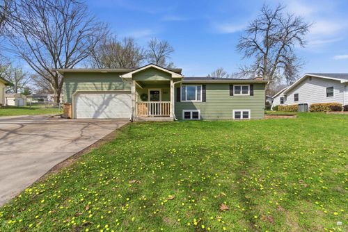 905 Allison Ave, Manhattan, KS, 66502-3221 | Card Image