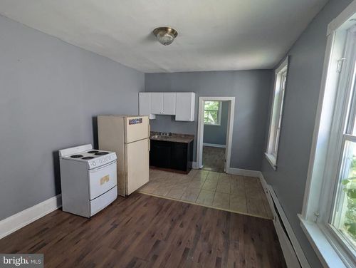 1410 S 52nd St, Philadelphia, PA, 19143-5041 | Card Image