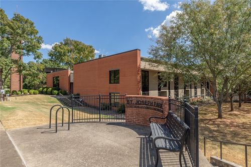 303-313 E Lafayette St, Fayetteville, AR, 72701-4388 | Card Image