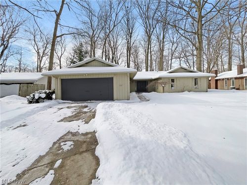 5896 Mills Creek Ln, North Ridgeville, OH, 44039-2538 | Card Image