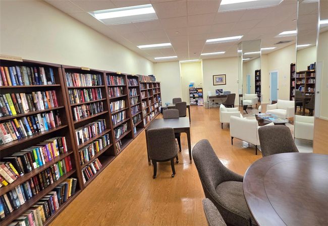 Library & card room | Image 37