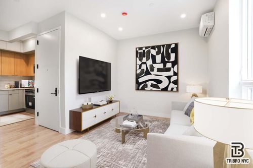 2m-92 Manhattan Ave, New York, NY, 10025-4660 | Card Image