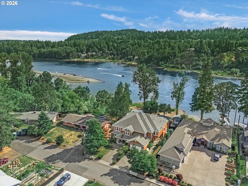19583 Se Cottonwood St, Milwaukie, OR, 97267-6825 | Card Image