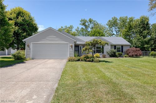 4164 Berkeley Dr, Sheffield Village, OH, 44054-2951 | Card Image