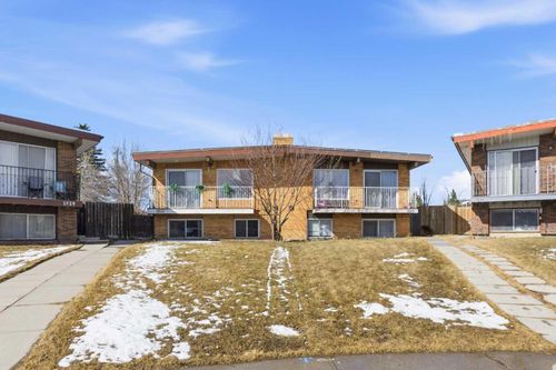 1827 46 St Se, Calgary, AB, T2B2J9 | Card Image