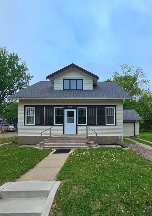 500 Linden Ave Se, Cokato, MN, 55321-4246 | Card Image
