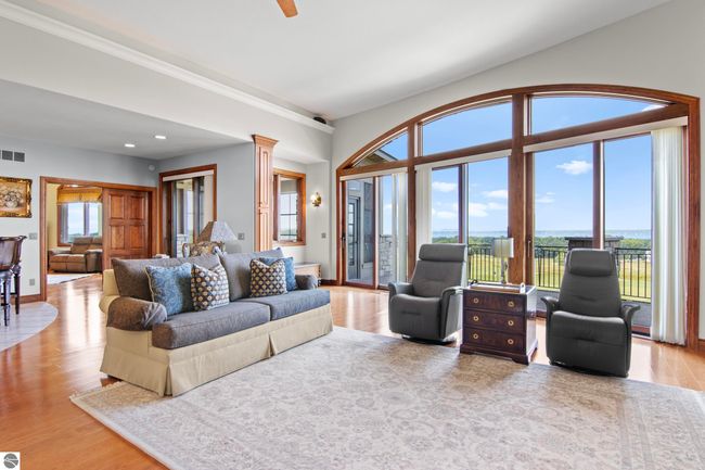 4173 Dornoch Ct, House other with 6 bedrooms, 4 bathrooms and null parking in Williamsburg MI | Image 9