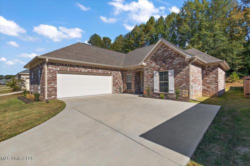 135 Ashley Park Dr, Byram, MS, 39272 | Card Image