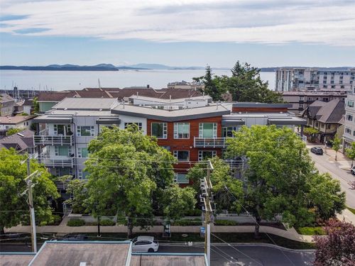 206-9861 3rd St, Sidney, BC, V8L3A8 | Card Image