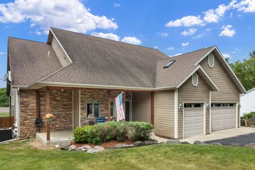 W5574 Briarwood Rd, Elkhorn, WI, 53121-3021 | Card Image