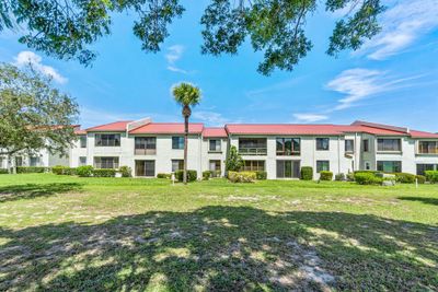 206 - 5413 Se Miles Grant Road, Condo with 1 bedrooms, 1 bathrooms and null parking in Stuart FL | Image 2