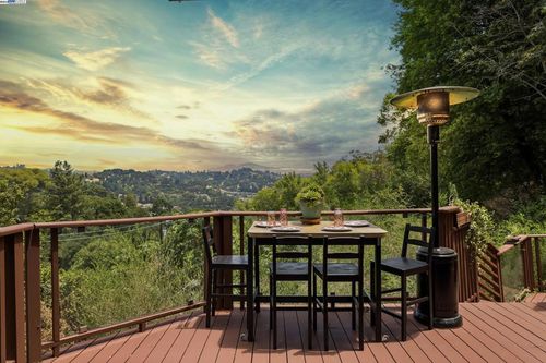 12 South Trl, Orinda, CA, 94563-2126 | Card Image