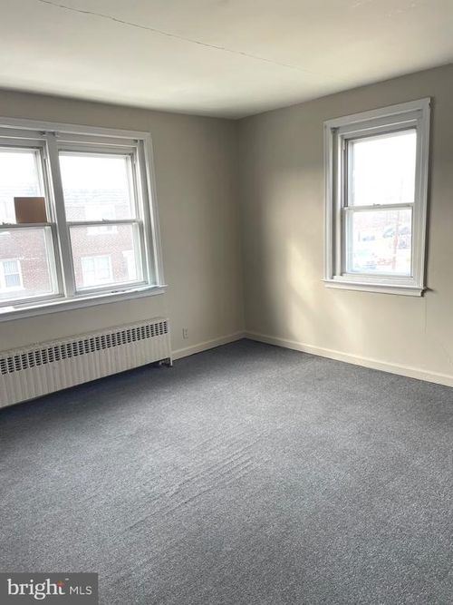 1211 Elbridge St, PHILADELPHIA, PA, 19111-5508 | Card Image