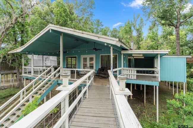 230 W Sesame St, House other with 3 bedrooms, 2 bathrooms and null parking in Karnack TX | Image 6