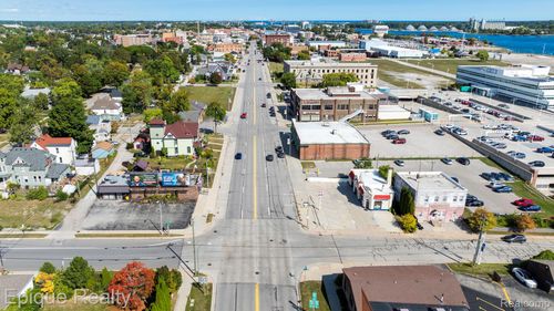 1522 Military St, Port Huron, MI, 48060-5923 | Card Image