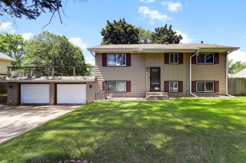 7849 Sierra Pkwy, Brooklyn Park, MN, 55444-1971 | Card Image