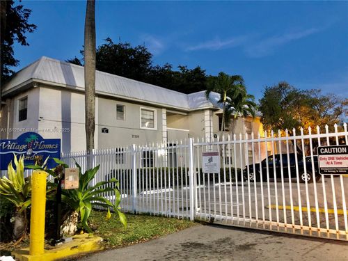 apt-349-17255 Sw 95th Ave, Palmetto Bay, FL, 33157-4450 | Card Image