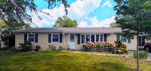 775-1 Eagle Creek Rd, Valparaiso, IN, 46385-9519 | Card Image