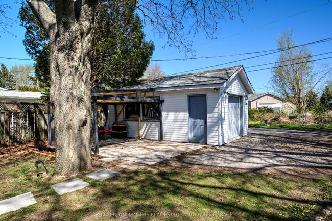 9 Grays Lane, House other with 5 bedrooms, 2 bathrooms and 2 parking in Gananoque ON | Image 50