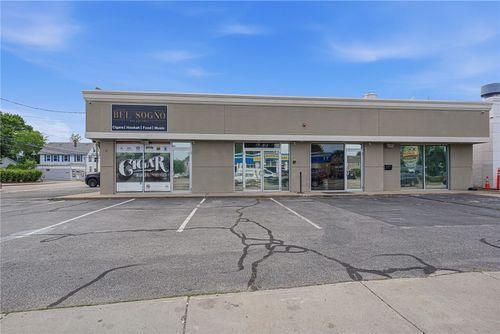 424 Benefit Street, Pawtucket, RI, 02860 | Card Image