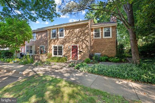 2172 Golf Course Dr, RESTON, VA, 20191-3829 | Card Image