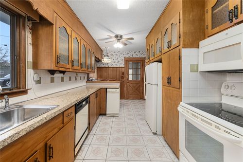 26 Chardon Dr, Portsmouth, RI, 02871-2813 | Card Image