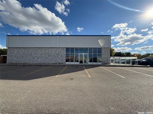 5885 Rochdale Blvd, Regina, SK, S4X2P9 | Card Image