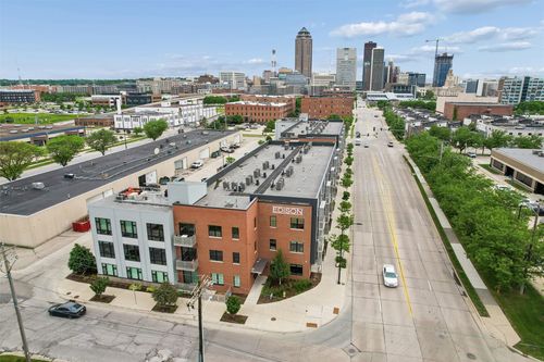 204-450 Sw 7th St, Des Moines, IA, 50309-4772 | Card Image