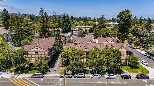 1116 Brewster Ave, Redwood City, CA, 94062-1310 | Card Image