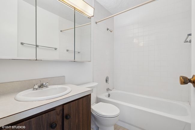 APT-1002 - 2728 N Hampden Ct, Condo with 1 bedrooms, 1 bathrooms and 2 parking in CHICAGO IL | Image 19