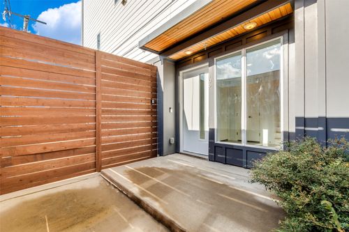 105-1505 N Garrett Ave, Dallas, TX, 75206-8797 | Card Image