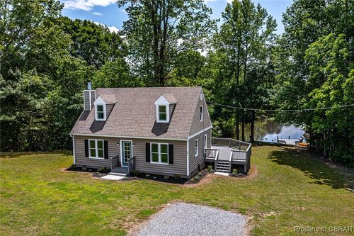 647 Lakeview Dr, Heathsville, VA, 22473-3519 | Card Image
