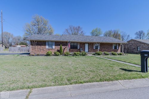 1307 Daniel Dr, Paragould, AR, 72450-1924 | Card Image
