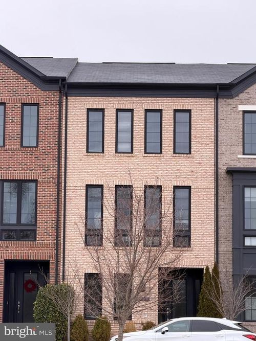 20396 Roslindale Dr, ASHBURN, VA, 20147-2557 | Card Image