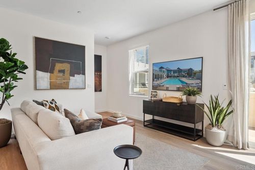 apt-2-2055 Paseo Belluno, Chula Vista, CA, 91913-0083 | Card Image