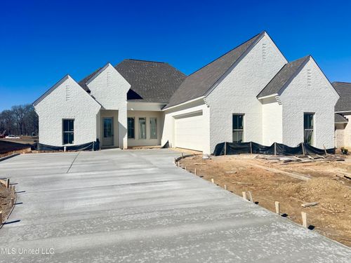 421 Aurora Cir, Canton, MS, 39046-1317 | Card Image