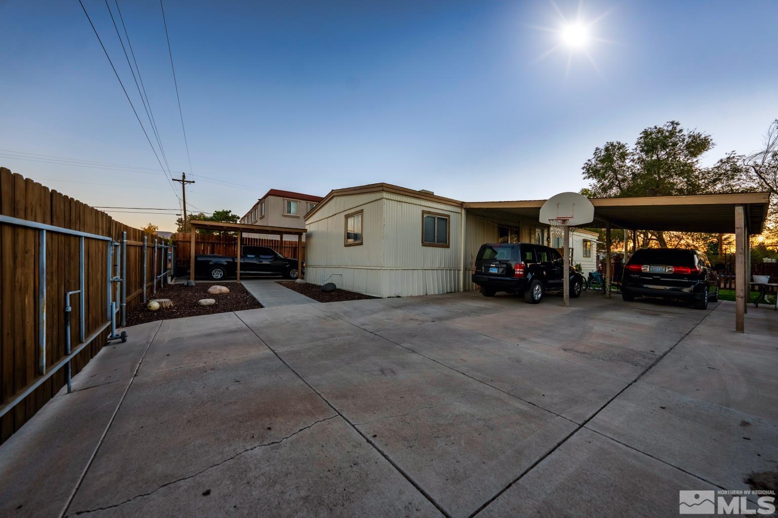 Parker Pl, Sun Valley, NV 89433