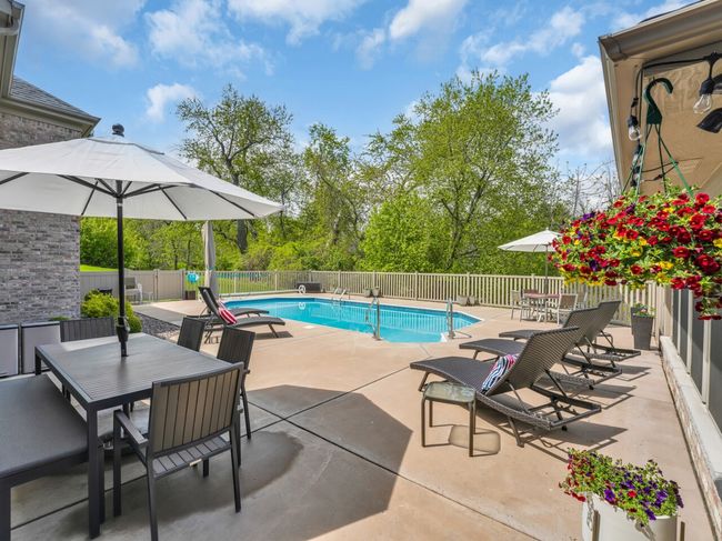 8 Lake Pointe Cir, House other with 5 bedrooms, 3 bathrooms and null parking in Wind Point WI | Image 29