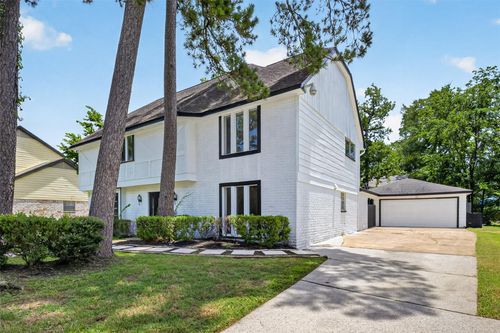 1123 Suwanee Ln, Houston, TX, 77090-1270 | Card Image