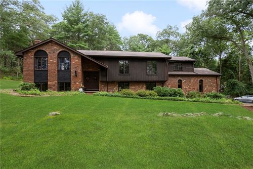 28 Weaver Hill Rd, West Greenwich, RI, 02817-2200 | Card Image