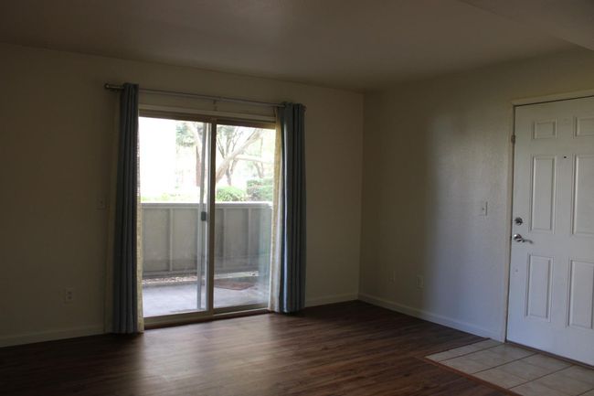 1245 Lakeview Cir, Condo with 1 bedrooms, 1 bathrooms and null parking in Pittsburg CA | Image 10