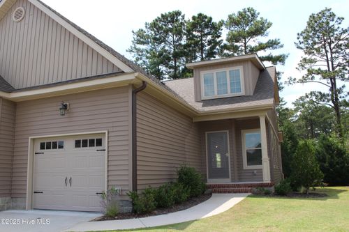 16 Cypress Cir, Southern Pines, NC, 28387-6484 | Card Image