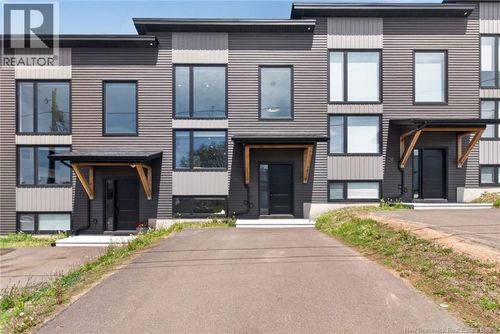 18 De La Colline Crt, Dieppe, NB, E1A6N3 | Card Image